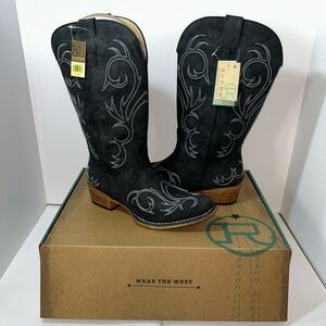 Brand New in Box Roper Women’s Black Cowboy Boots